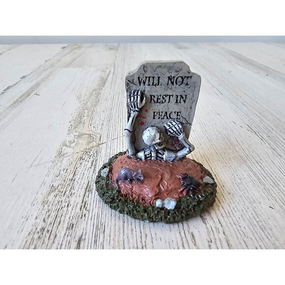 Lemax skeleton tombstone will not rest in peace Halloween decor accessory rat - Picture 1 of 7